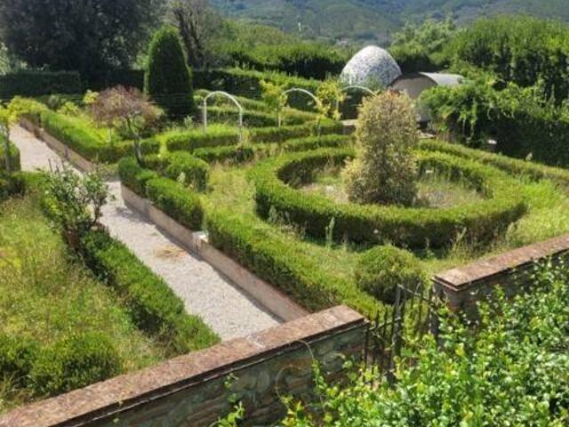 Villa in vendita a Lucca LU