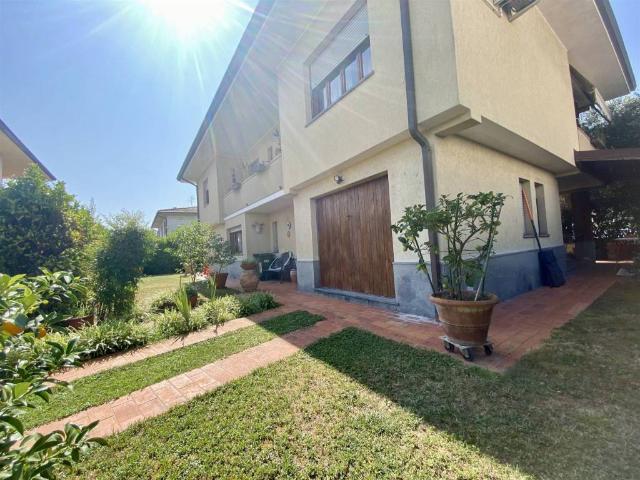 Villa in vendita a Lucca LU