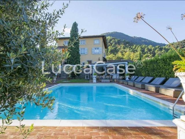 Villa in vendita a Lucca LU