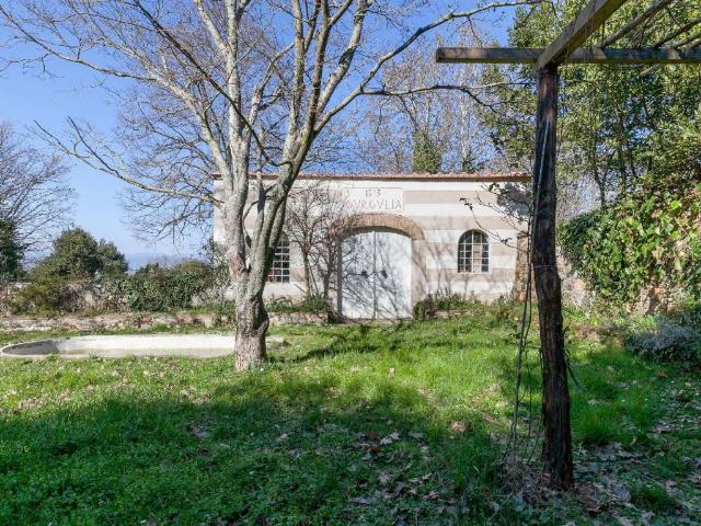Villa in vendita a Lucca LU