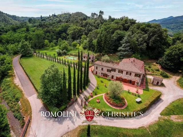 Villa in vendita a Lucca LU