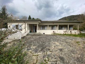 Villa in vendita a Lucca LU
