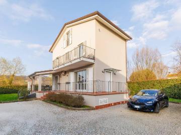 Villa in vendita a Lucca LU