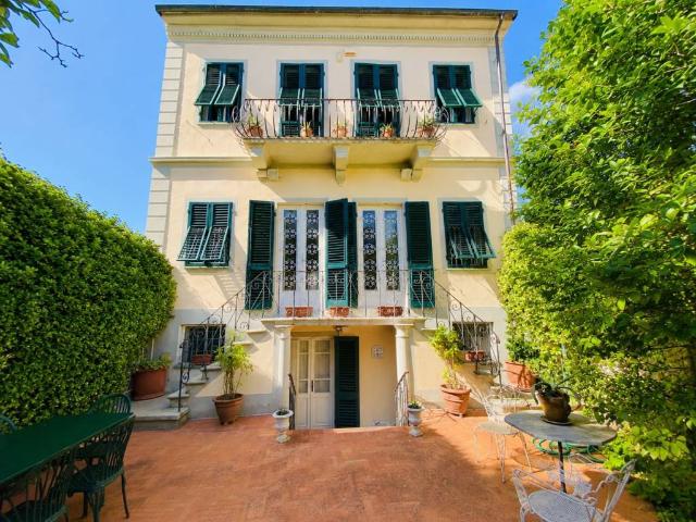 Villa in vendita a Lucca LU