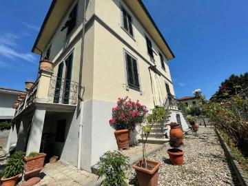 Villa in vendita a Lucca LU