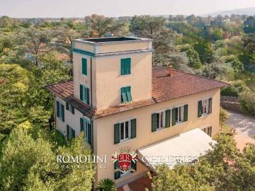 Villa in vendita a Lucca LU