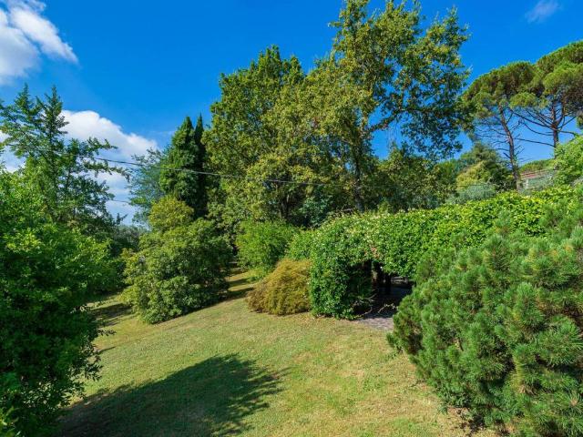 Villa in vendita a Lucca LU