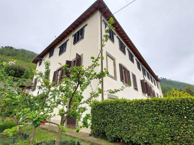 Villa in vendita a Lucca LU