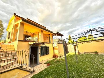 Via E Squaglia, Verciano, Lucca Toscana, Toscana