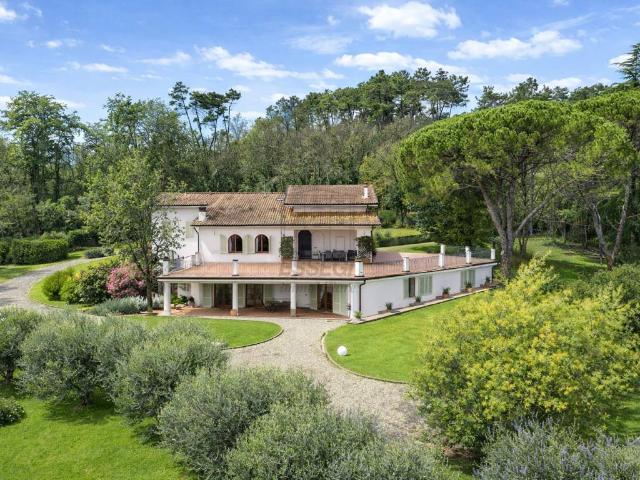 Villa in vendita a Lucca LU