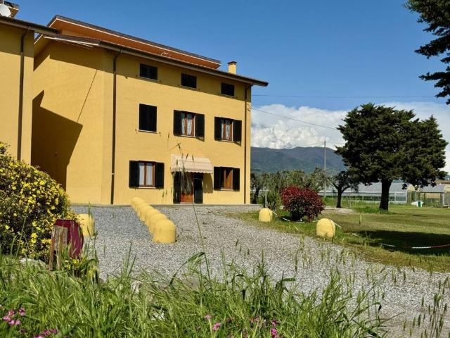 Villa in vendita a Lucca LU