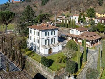 Villa in vendita a Lucca LU