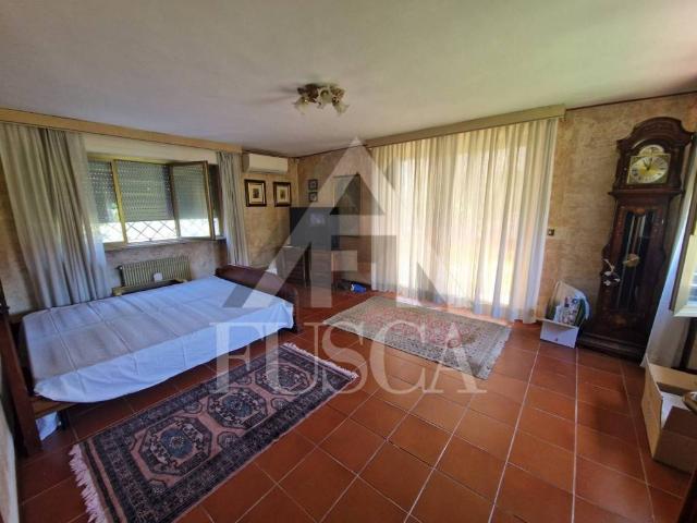 Villa in vendita a Lucca LU