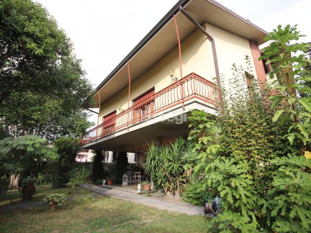 Villa in vendita a Lucca LU