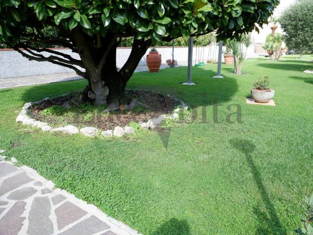 Villa in vendita a Lucca LU