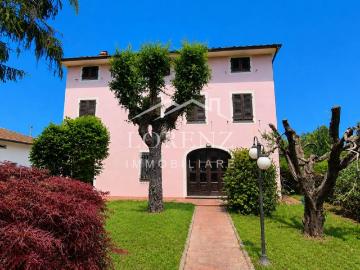 Villa in vendita a Lucca LU