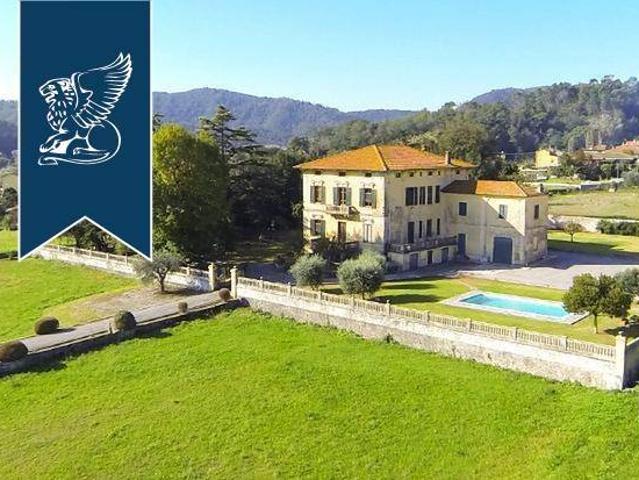 Villa in vendita a Lucca LU