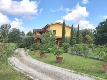 Villa in vendita a Lucca LU