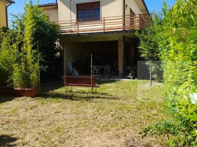 Villa in vendita a Lucca LU