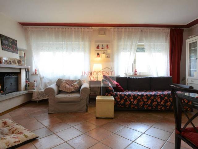 Villa in vendita a Lucca LU