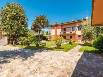 Villa in vendita a Lucca LU