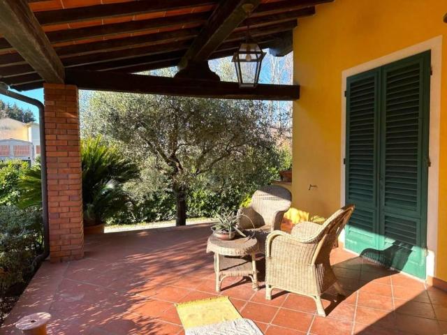Villa in vendita a Lucca LU