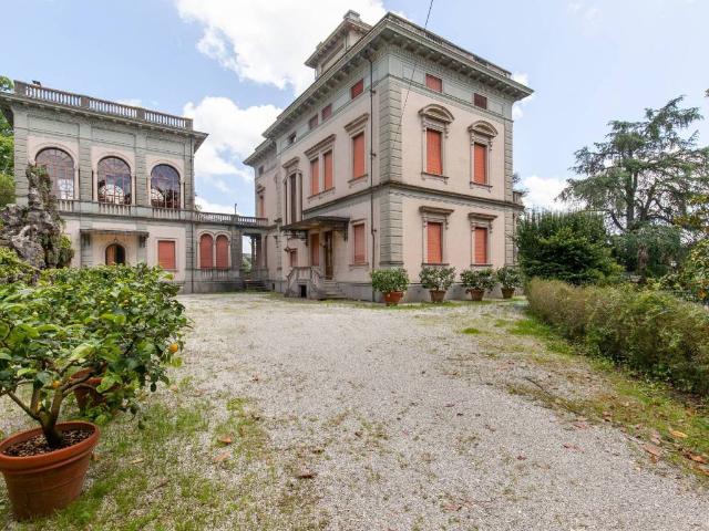 Villa in vendita a Lucca LU