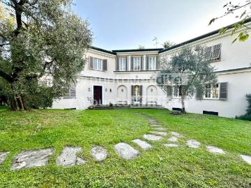 Villa in vendita a Lucca LU