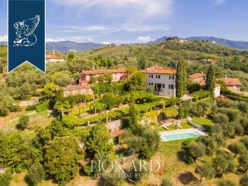 Villa in vendita a Lucca LU