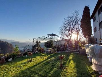 Villa in vendita a Lucca LU