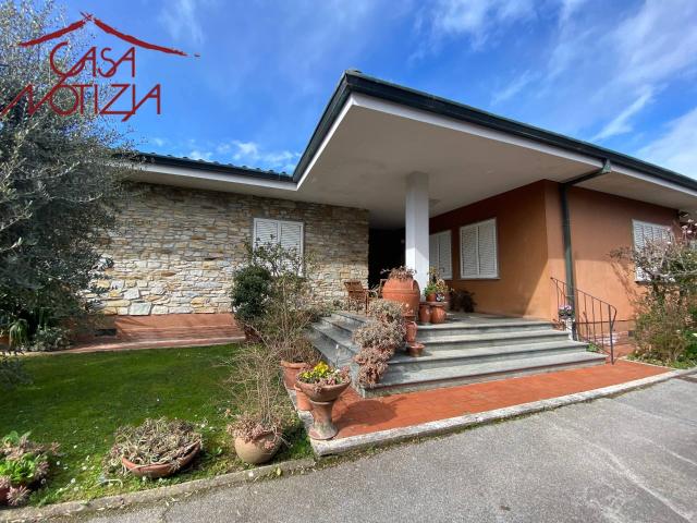 Villa in vendita a Lucca, Sant'Angelo in Campo