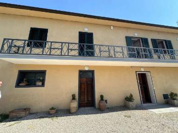 Villa in vendita a Lucignano AR