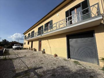 Villa in vendita a Lucignano AR