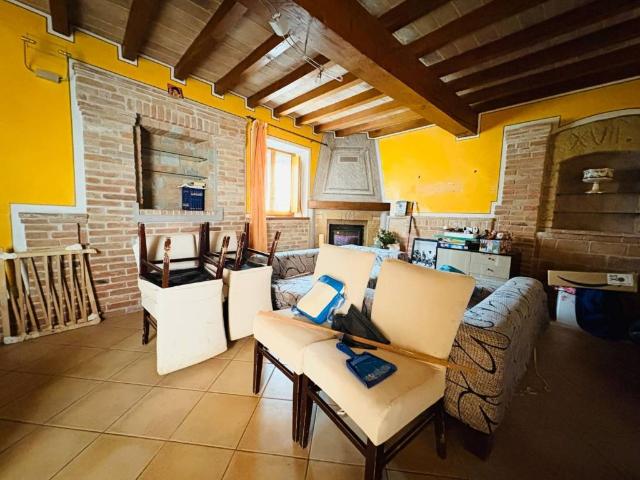 Villa in vendita a Lugagnano Val d'Arda PC