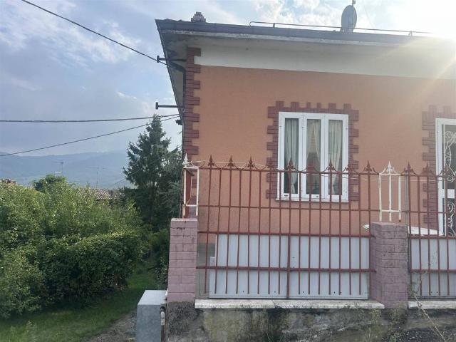 Villa in vendita a Lugagnano Val d'Arda PC