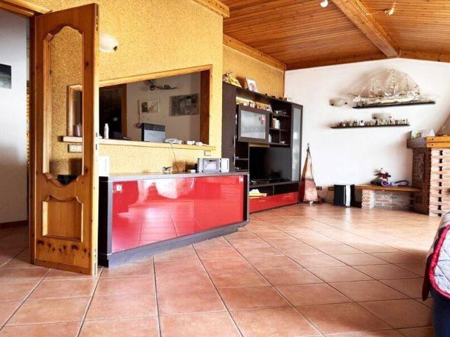 Villa in vendita a Lugagnano Val d'Arda PC