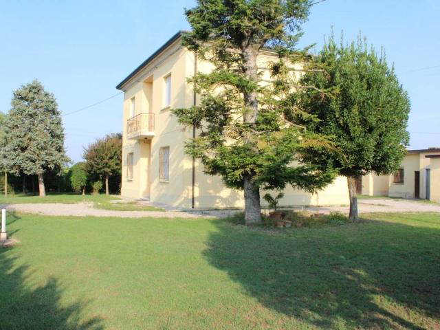 Villa in vendita a Lugo RA