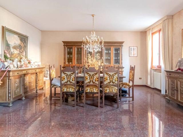 Villa in vendita a Lugo RA