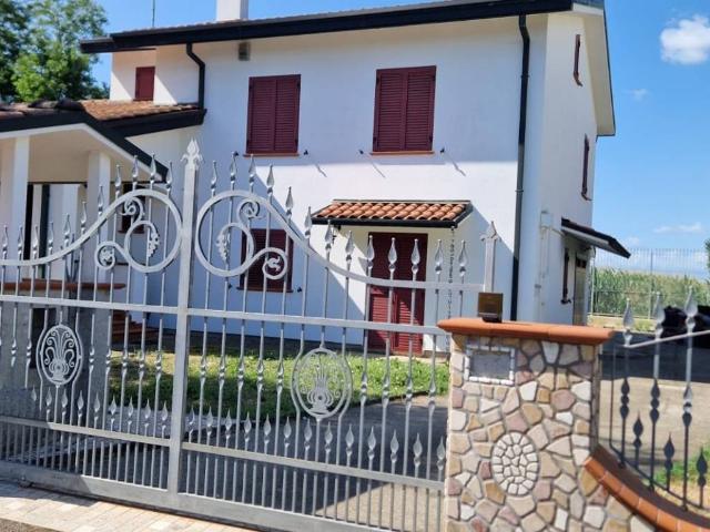 Villa in vendita a Lugo RA