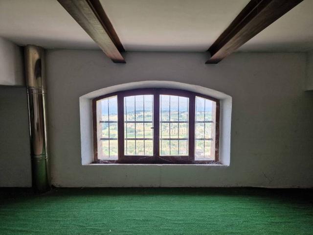 Villa in vendita a Lugnano in Teverina TR