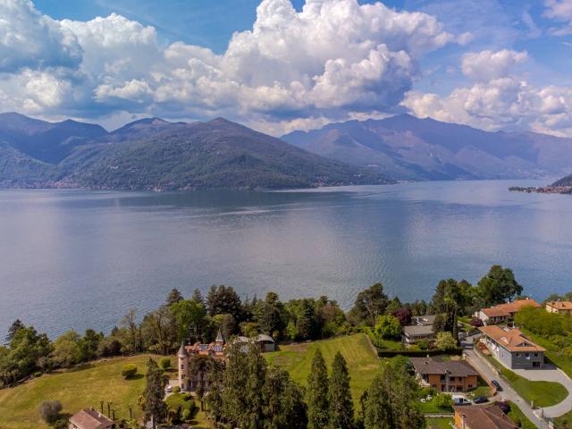 Villa in vendita a Luino