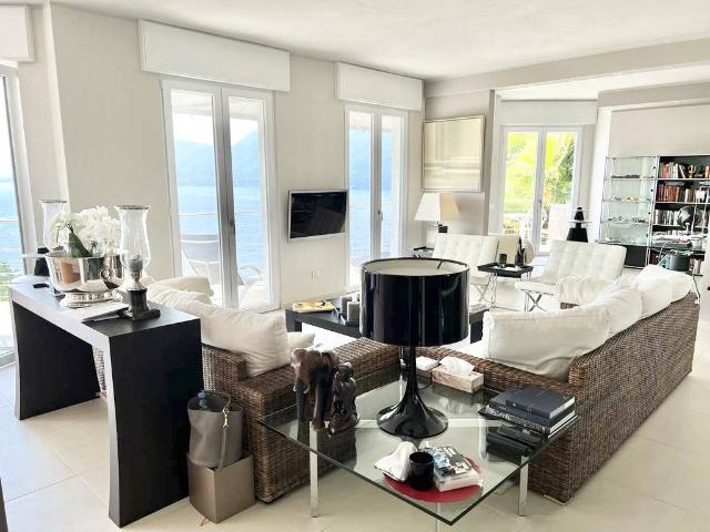 Villa in vendita a Luino VA