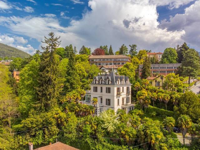 Villa in vendita a Luino VA