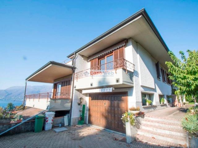 Villa in vendita a Luino VA