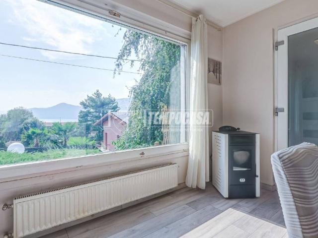 Villa in vendita a Luino VA