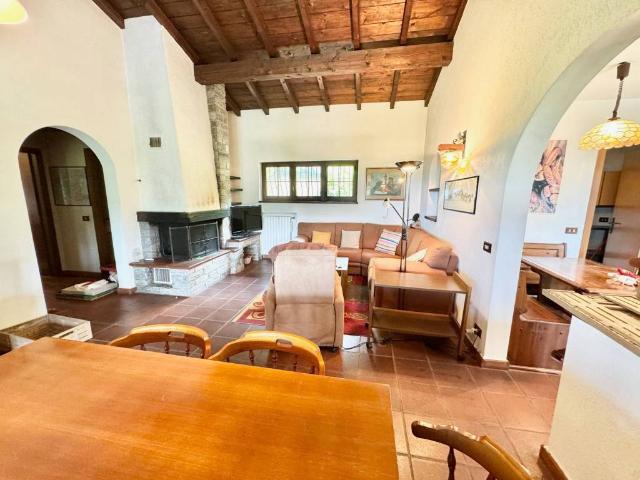 Villa in vendita a Luino VA