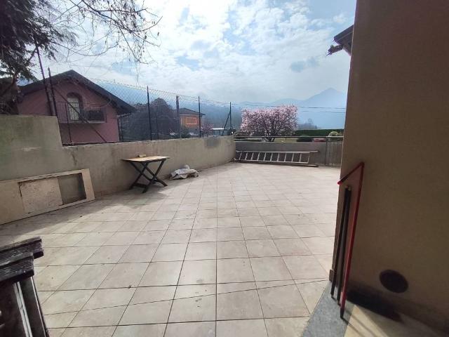 Villa in vendita a Luino VA