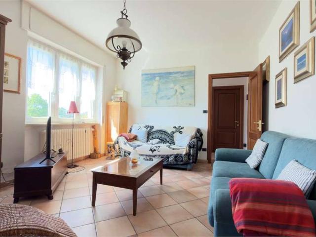 Villa in vendita a Luino VA