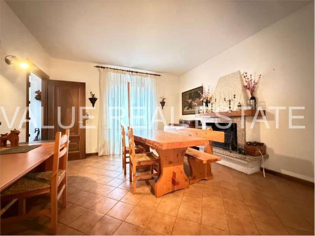 Villa in vendita a Luino VA