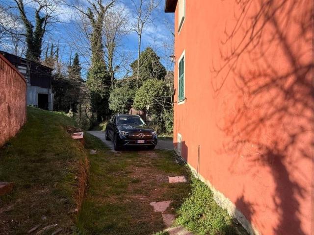 Villa in vendita a Lumarzo GE